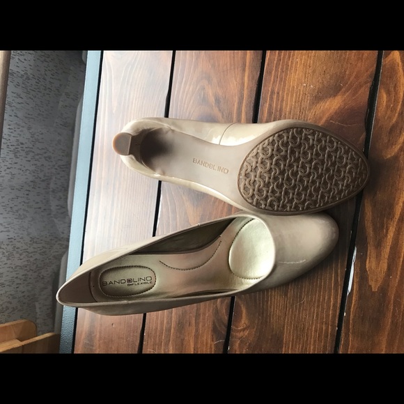 Bandalino Patent Leather Heels - Picture 3 of 7